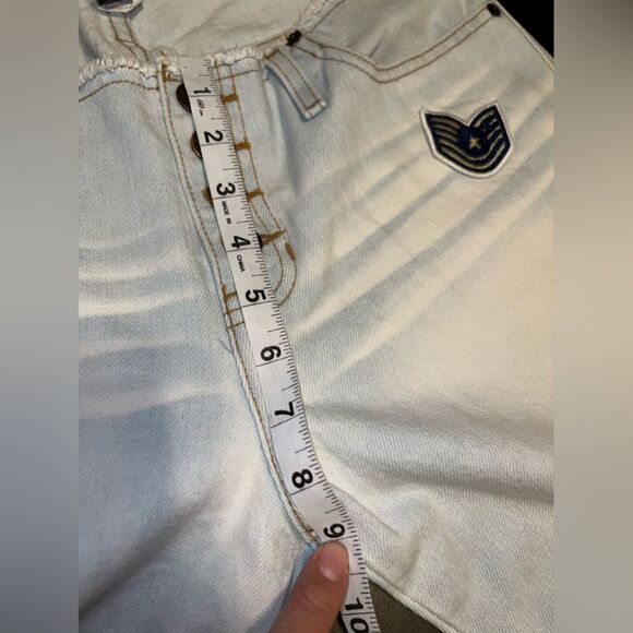 Abercrombie & Fitch Light Wash Cropped jeans W/ Patches Size 6 EUC - Picture 13 of 14
